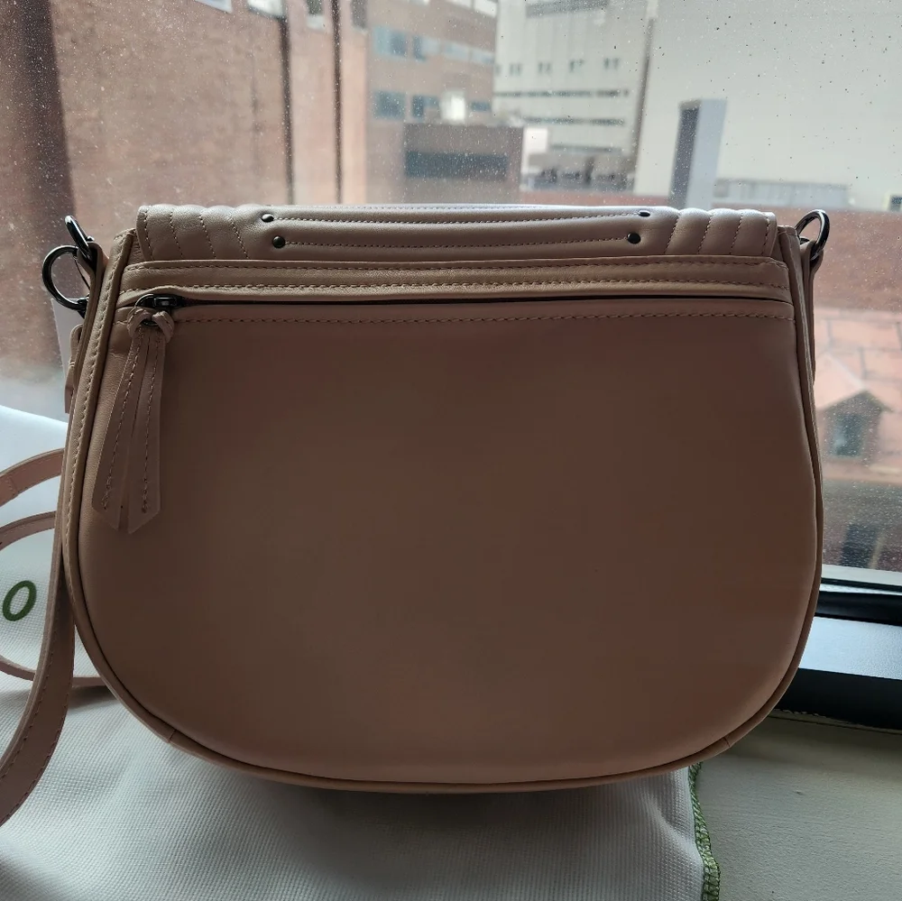 Longchamp Leathet Saddle Crossbody Bag in Blush Pink, Brand New - Picture 3 of 13